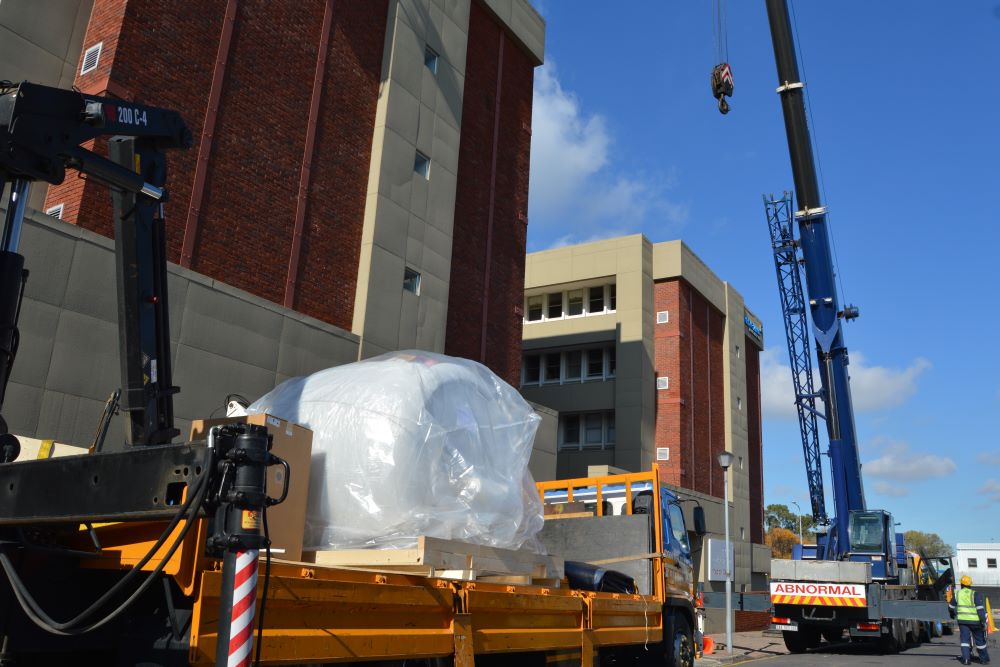 An MRI machine on a flatbed, ready to be craned into SCP Radiology Louis Leipoldt's MRI room. An MRI machine on a flatbed, ready to be craned into SCP Radiology Louis Leipoldt's MRI room.